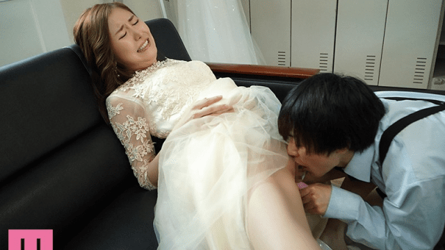 MIAA-408_Cô dâu bị hai cậu em chồng địt ngay tại đám cưới - gmunutar.sbs