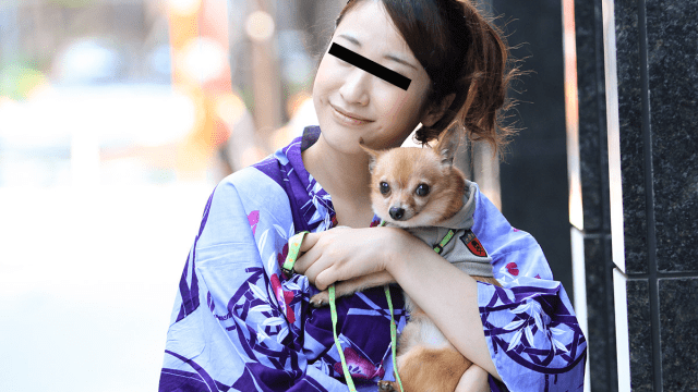 082423_01 - Người đẹp mặc yukata dắt chó đi dạo - gmunutar.sbs