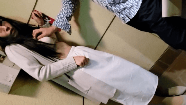 FC2_PPV_4584769 - Cô gái phải lấy thân trả nợ vì bị người tình phản bội - gmunutar.sbs