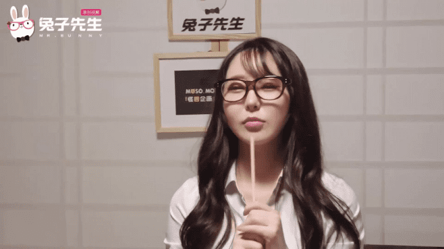 TZ100 - Hiếp dâm tập thể em gái hàng ngon đêm giao thừa - gmunutar.sbs